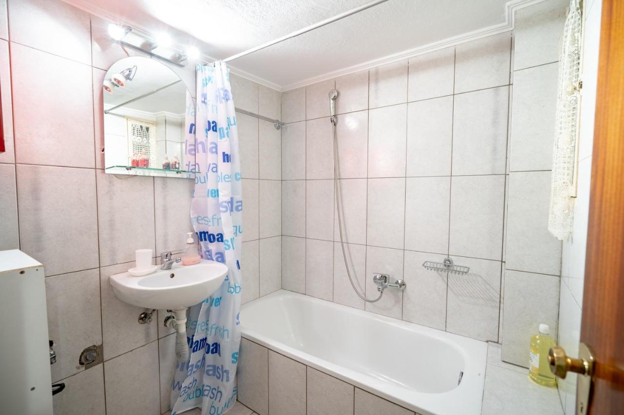 Ampelokipi Metro St. 2 Bedrooms 6 Pers. Apartment Athènes Extérieur photo