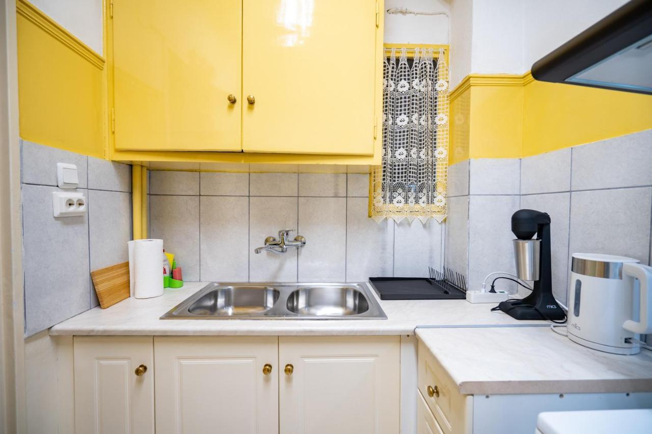 Ampelokipi Metro St. 2 Bedrooms 6 Pers. Apartment Athènes Extérieur photo