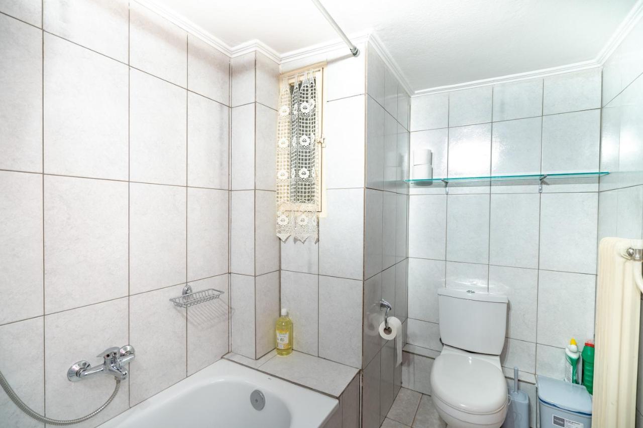 Ampelokipi Metro St. 2 Bedrooms 6 Pers. Apartment Athènes Extérieur photo
